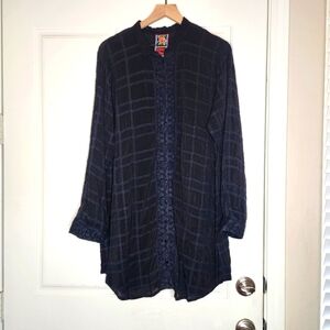 Johnny Was Windowpane and Embroidery Tunic | Black | Size Large